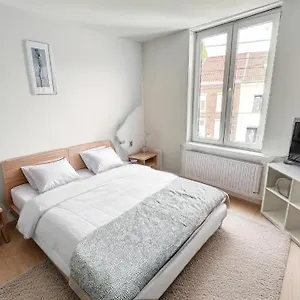 https://station-173-d-bruxelles-charleroi-airport.hotelsghent.com